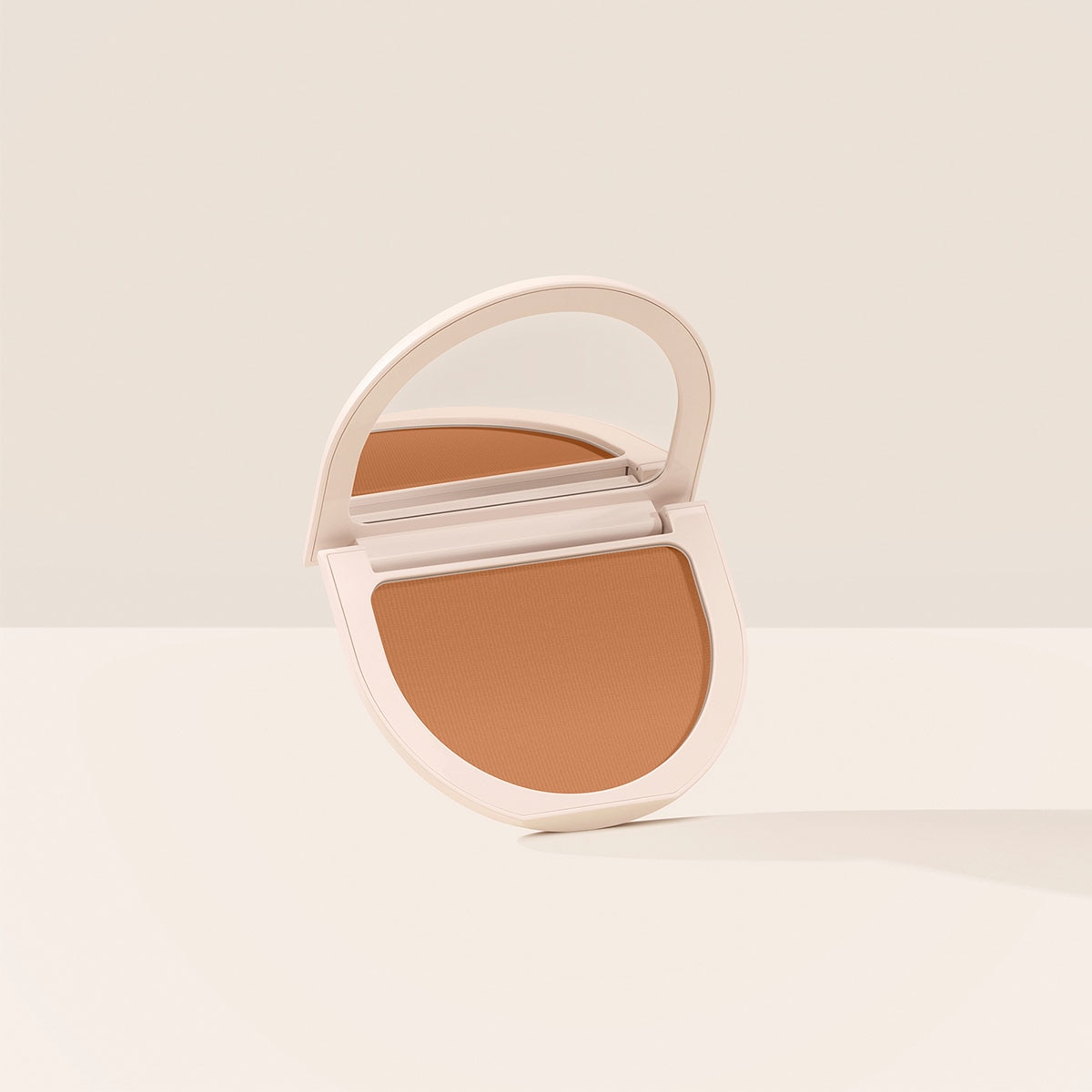 TRUE TO MYSELF TINTED PRESSED TALC-FREE FINISHING POWDER (POLVO FIJADOR PARA ROSTRO)